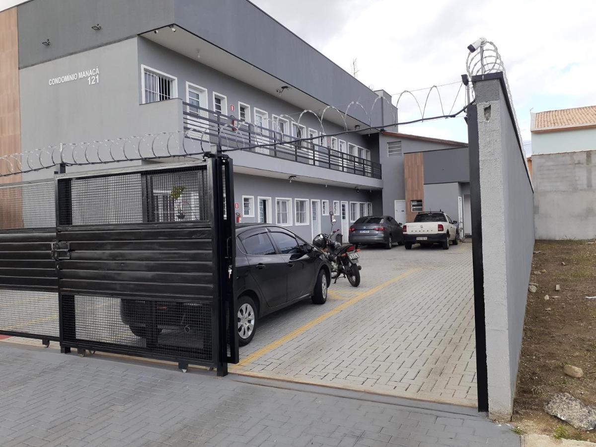 Apartamento Loft02 com garagem, Wi-fi, 25 min de Aparecida Pindamonhangaba Exterior foto